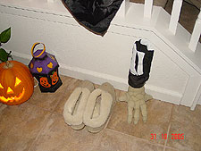 Creepy crawling hand.